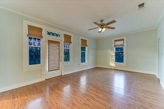 306 Garwood ST, Smithville, TX 78957