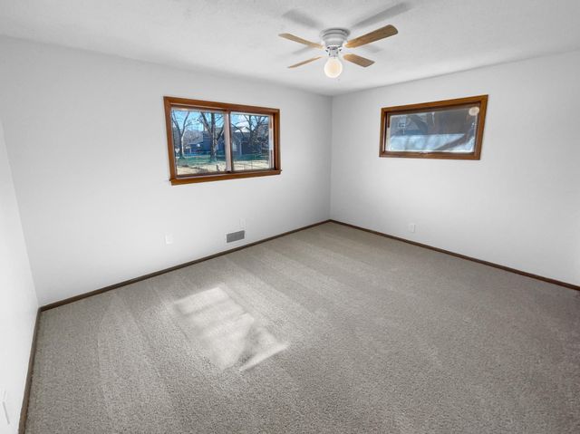 69 Langer Circle, West Saint Paul, MN 55118