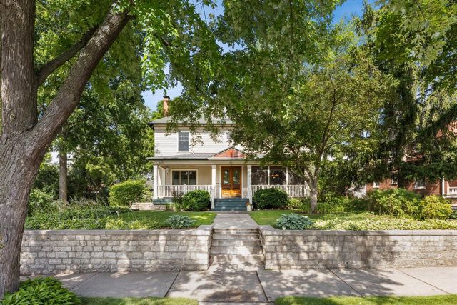 218 14th STREET S, La Crosse, WI 54601