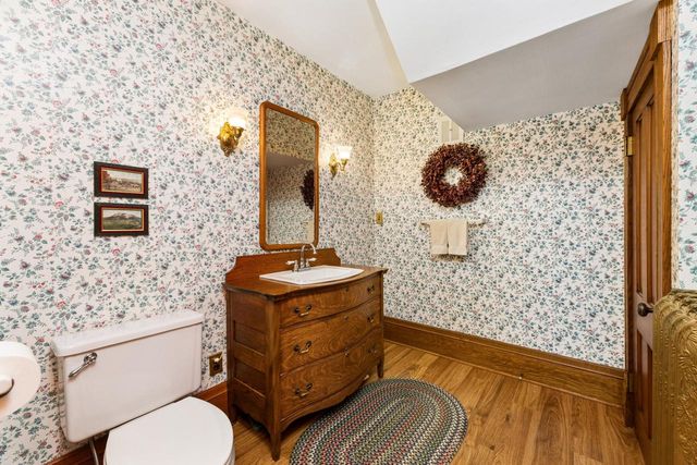 218 14th STREET S, La Crosse, WI 54601