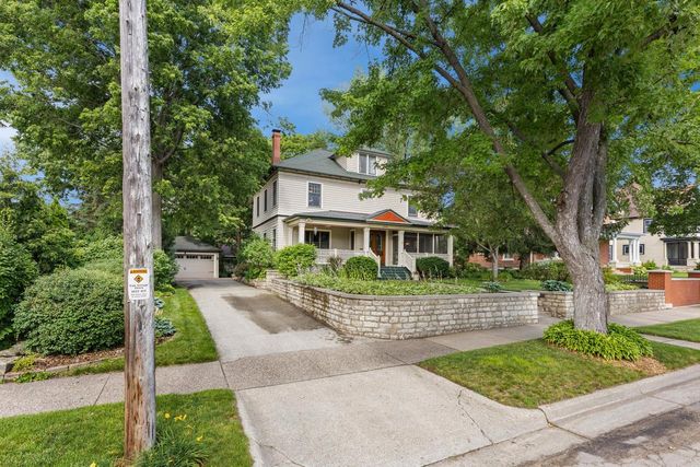218 14th STREET S, La Crosse, WI 54601