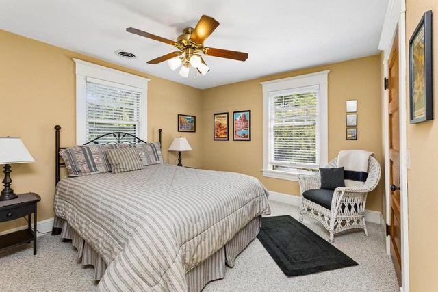 218 14th STREET S, La Crosse, WI 54601
