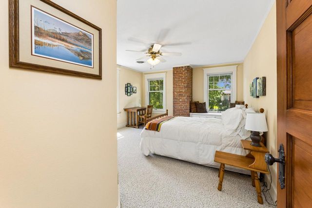 218 14th STREET S, La Crosse, WI 54601