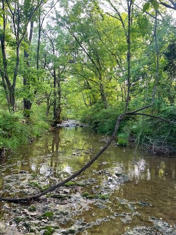 698 Clearview Rd, Cottontown, TN 37048