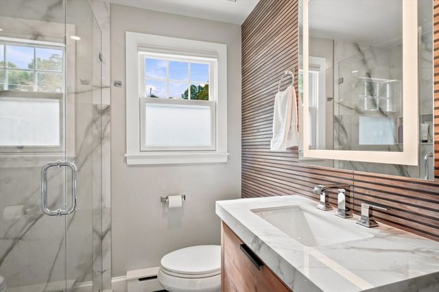 60 Hobson St, Saugus, MA 01906