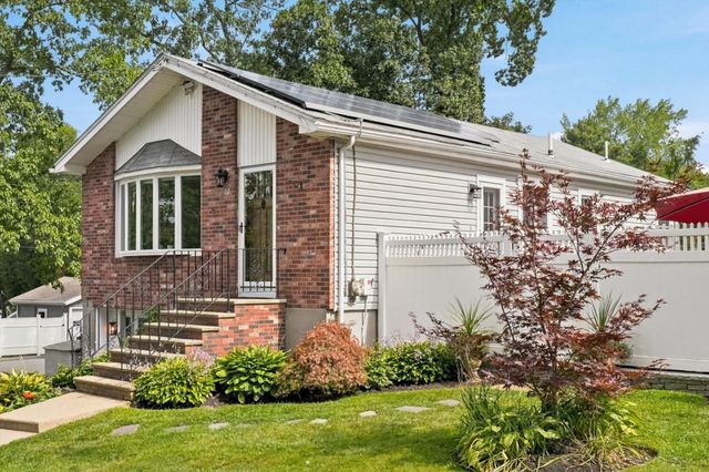 60 Hobson St, Saugus, MA 01906