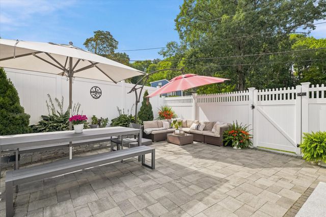 60 Hobson St, Saugus, MA 01906