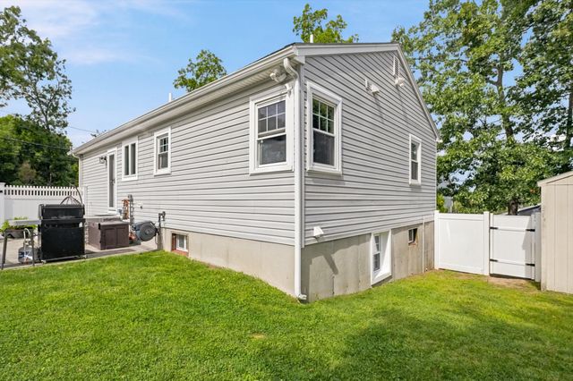 60 Hobson St, Saugus, MA 01906