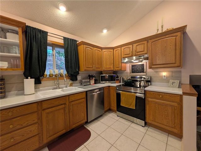 3521 Leslie Lane, Eau Claire, WI 54703