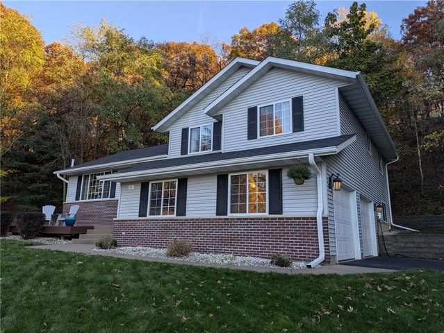 3521 Leslie Lane, Eau Claire, WI 54703