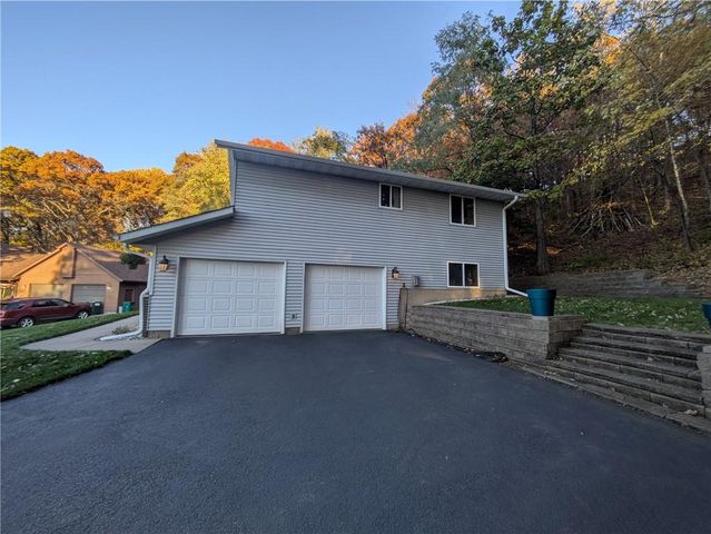 3521 Leslie Lane, Eau Claire, WI 54703