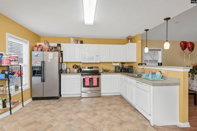 516 S Summers Way, Hopkins, SC 29061