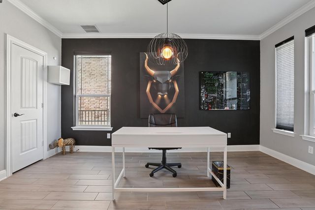 620 Lady Swiss LN 51, Hutto, TX 78634