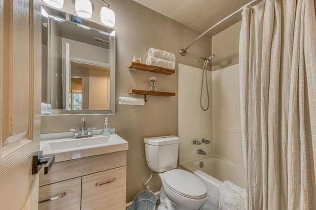 1992 Princeton Court, Salinas, CA 93906