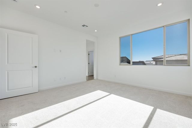 11935 Angle Cliff Avenue, Las Vegas, NV 89138