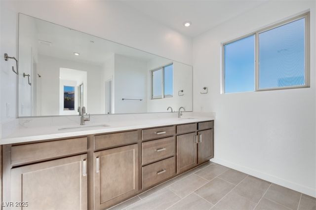 11935 Angle Cliff Avenue, Las Vegas, NV 89138