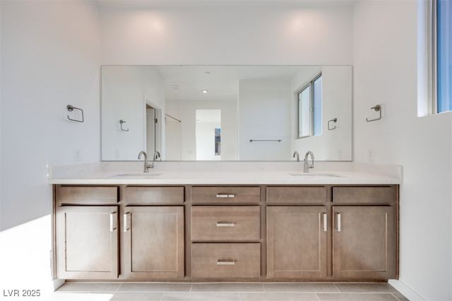 11935 Angle Cliff Avenue, Las Vegas, NV 89138