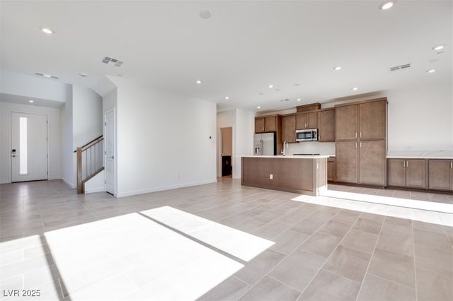 11935 Angle Cliff Avenue, Las Vegas, NV 89138