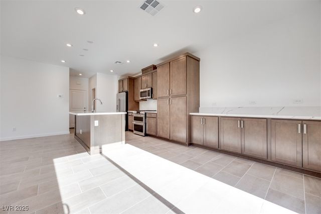 11935 Angle Cliff Avenue, Las Vegas, NV 89138