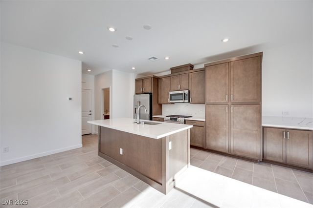 11935 Angle Cliff Avenue, Las Vegas, NV 89138