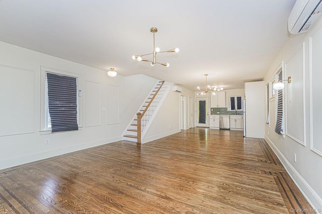 332 Willowbrook, Staten Island, NY 10314