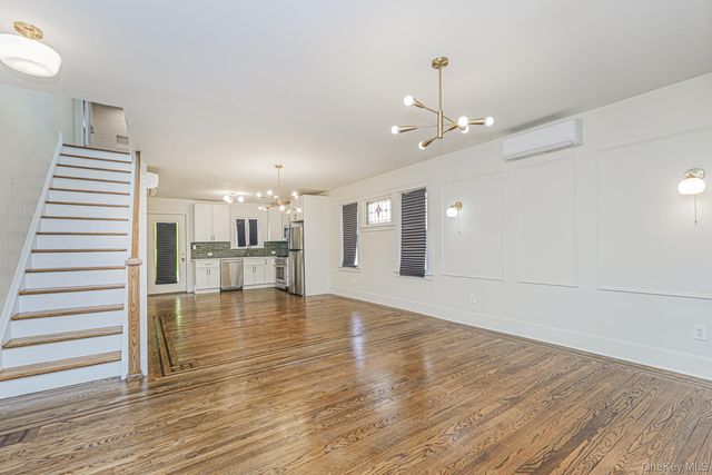332 Willowbrook, Staten Island, NY 10314