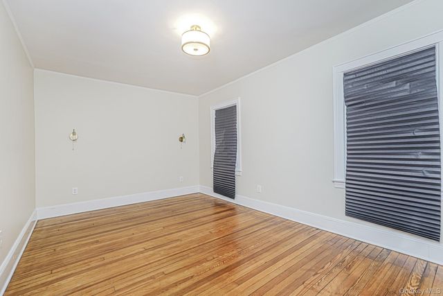 332 Willowbrook, Staten Island, NY 10314