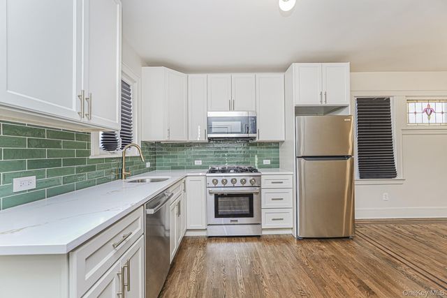 332 Willowbrook, Staten Island, NY 10314