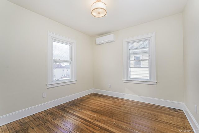 332 Willowbrook, Staten Island, NY 10314