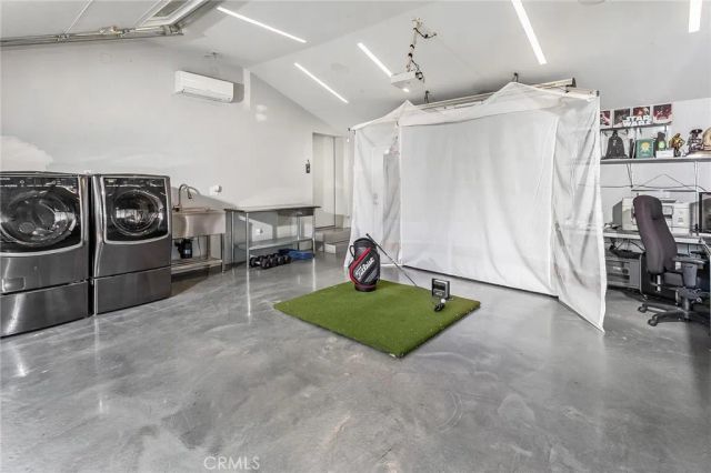 7741 Variel Avenue, Canoga Park, CA 91304