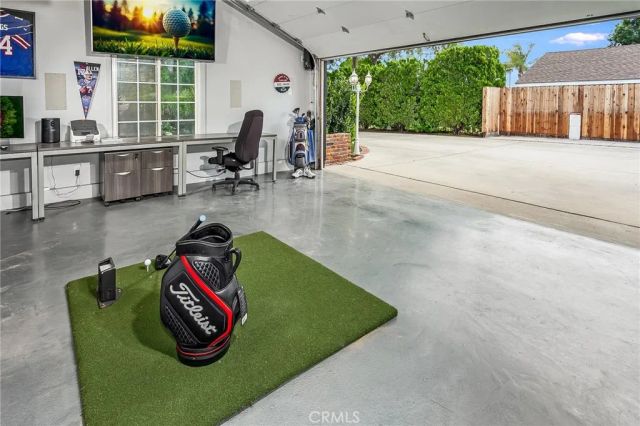 7741 Variel Avenue, Canoga Park, CA 91304