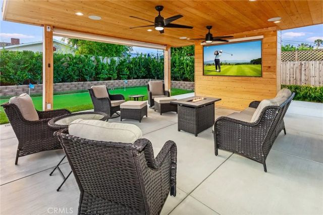 7741 Variel Avenue, Canoga Park, CA 91304