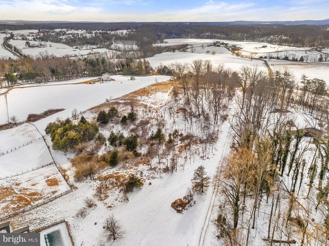 33A DOCS RD, Culpeper, VA 22701
