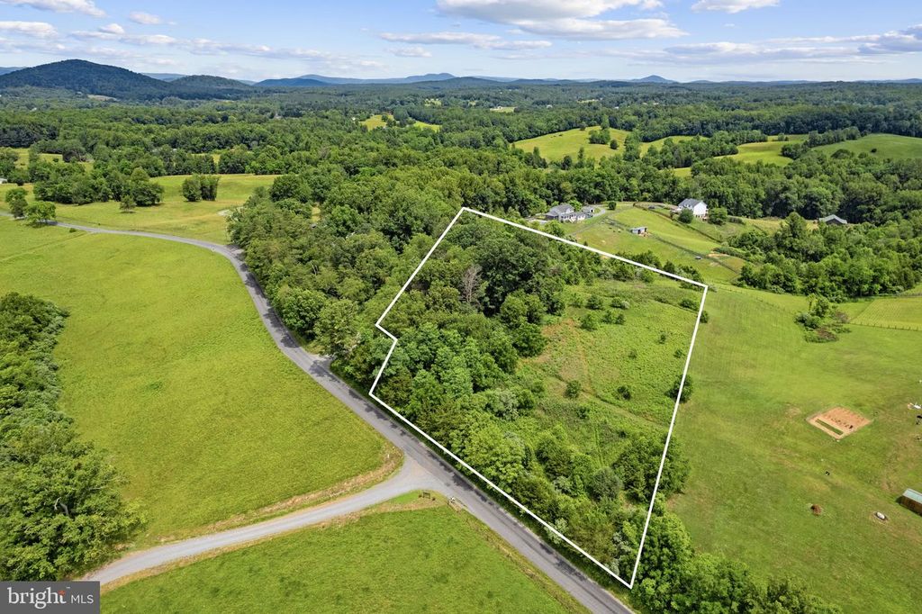 33A DOCS RD, Culpeper, VA 22701