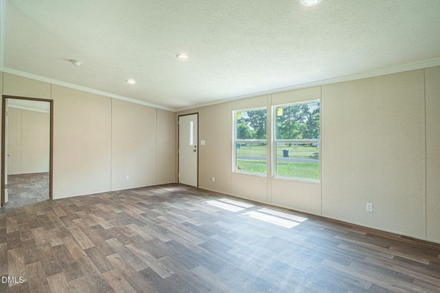 108 Storey Acres Road, Spring Lake, NC 28390