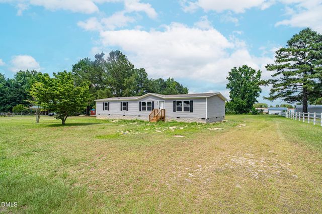 108 Storey Acres Road, Spring Lake, NC 28390