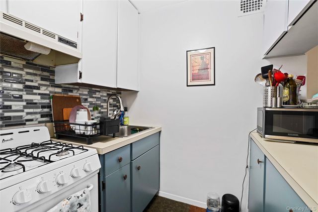 80 E Hartsdale Avenue 712, Hartsdale, NY 10530