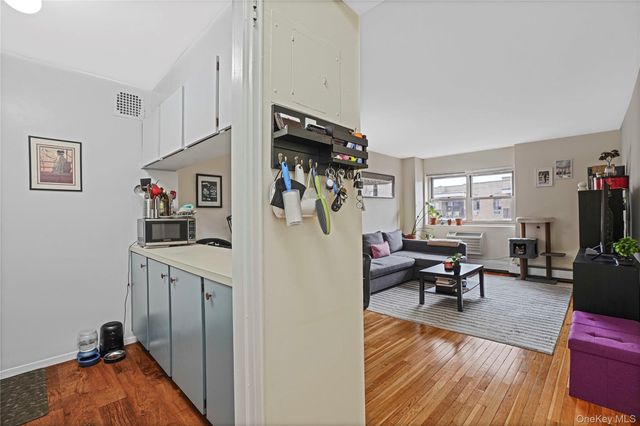 80 E Hartsdale Avenue 712, Hartsdale, NY 10530