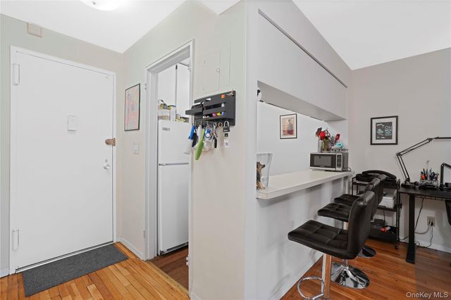 80 E Hartsdale Avenue 712, Hartsdale, NY 10530