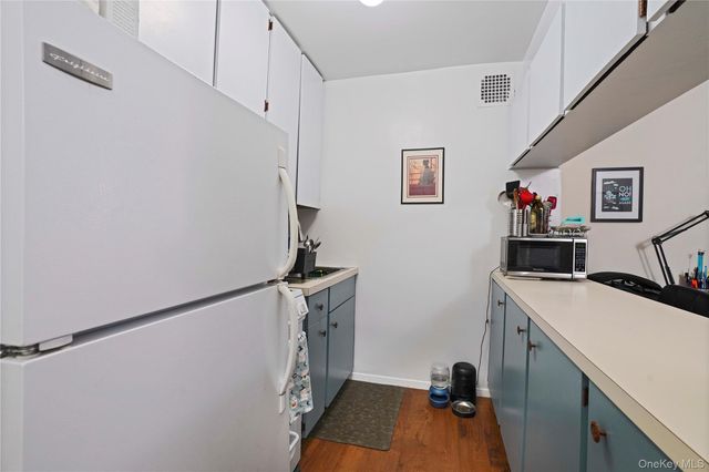 80 E Hartsdale Avenue 712, Hartsdale, NY 10530