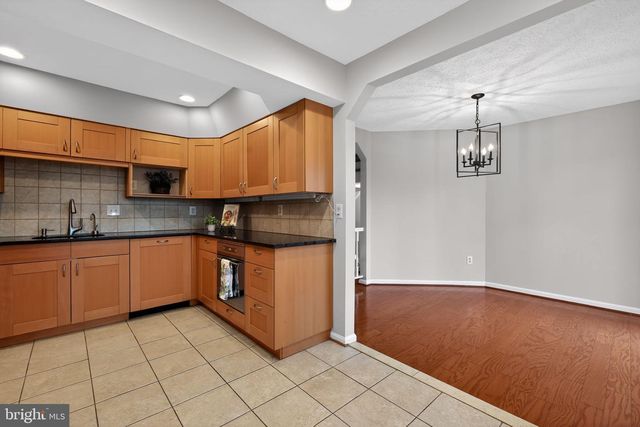 808 SUFFIELD DR, Gaithersburg, MD 20878