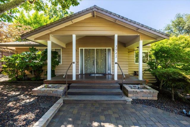 3941 Orangewood Dr, Fair Oaks, CA 95628