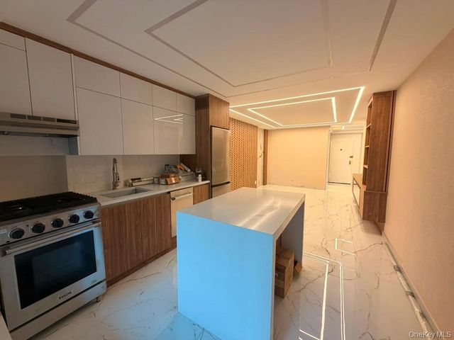 98-05 63 Road 3N, Rego Park, NY 11374