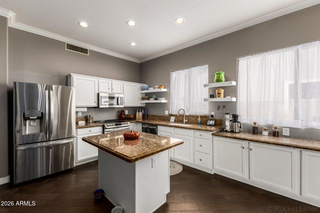 1865 S MORRISON Lane, Gilbert, AZ 85295