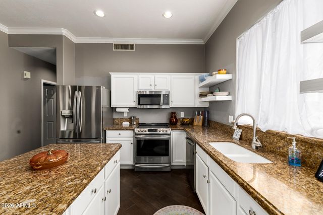 1865 S MORRISON Lane, Gilbert, AZ 85295