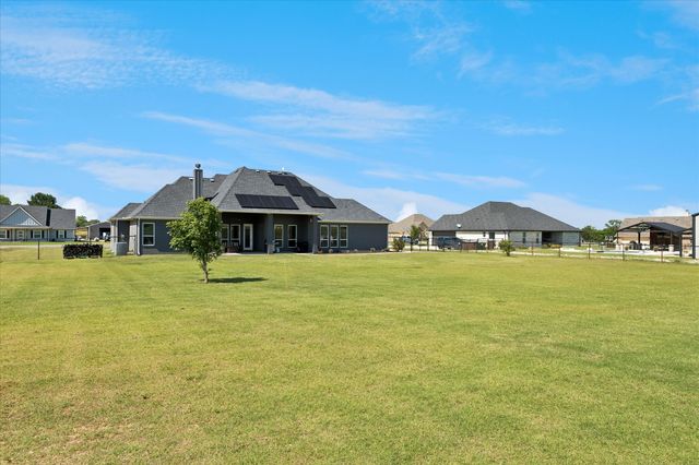 112 Friendship Way, Boyd, TX 76023
