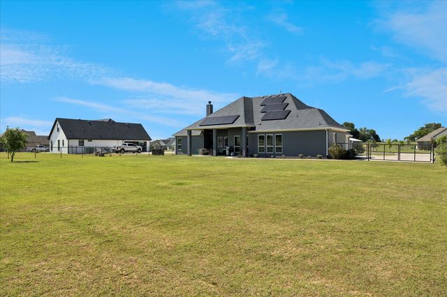 112 Friendship Way, Boyd, TX 76023