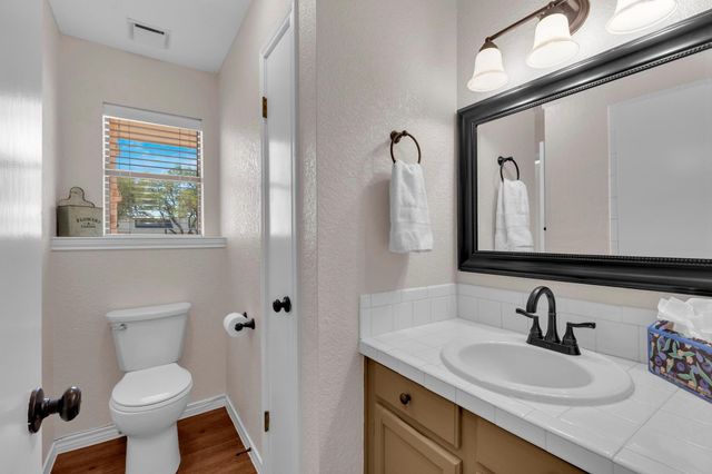 7902 Bar K Ranch RD, Lago Vista, TX 78645