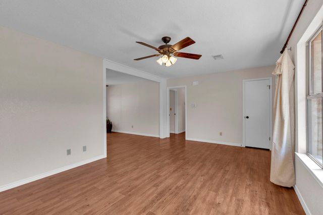 7902 Bar K Ranch RD, Lago Vista, TX 78645