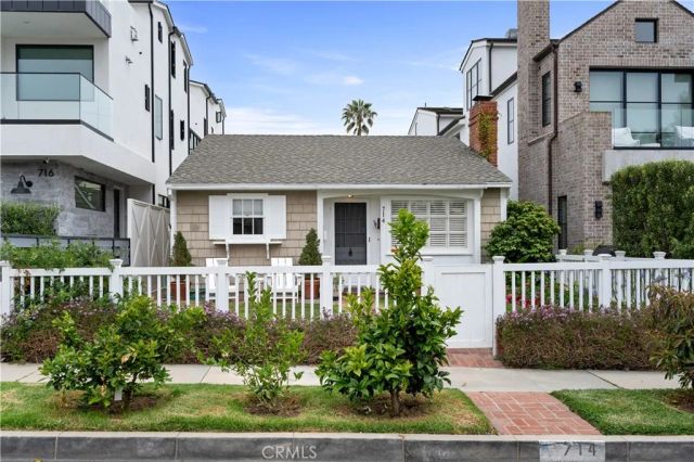 714 Heliotrope, Corona Del Mar, CA 92625
